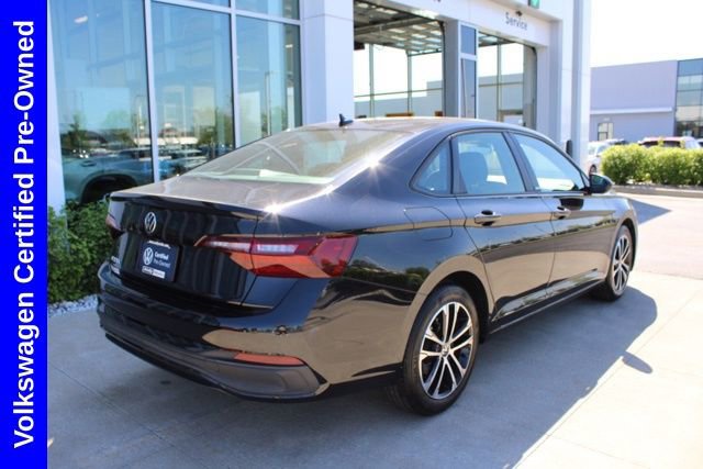 Used 2024 Volkswagen Jetta Sport FWD image 6
