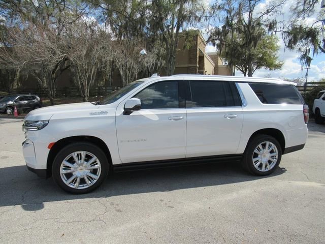 Used 2024 Chevrolet Suburban High Country w/ Advanced Technology Package AWD/4WD image 4