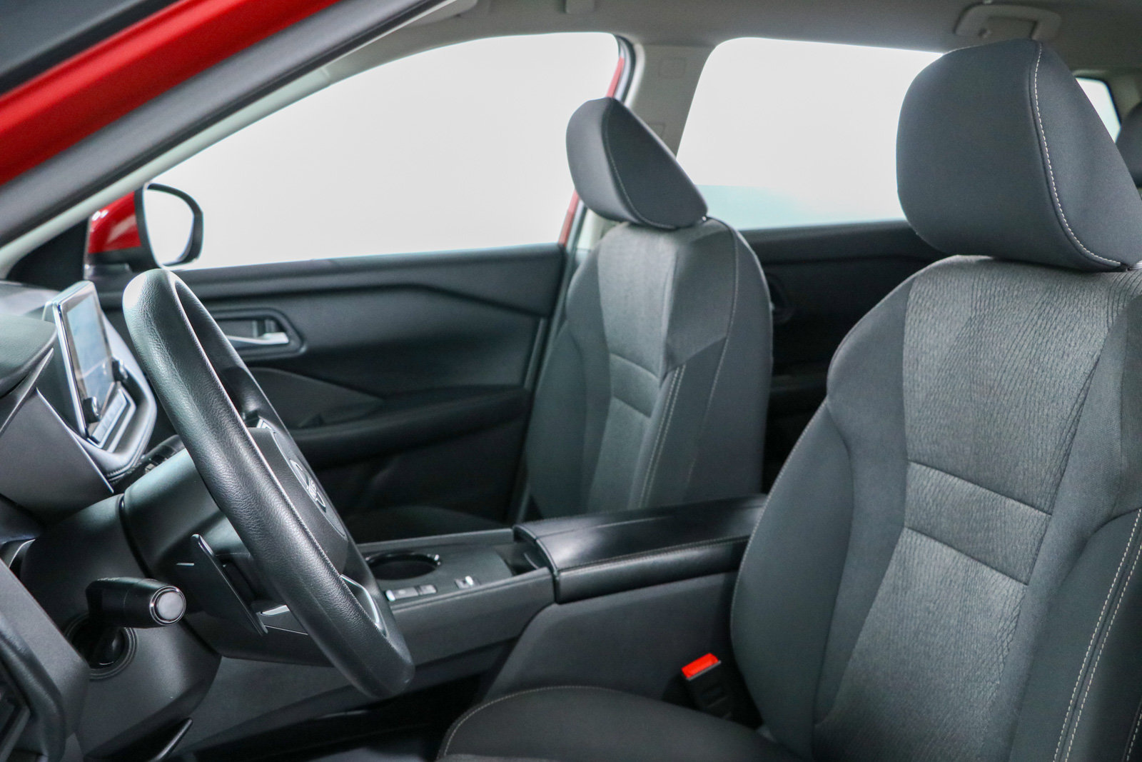 Used 2024 Nissan Rogue SV FWD image 23