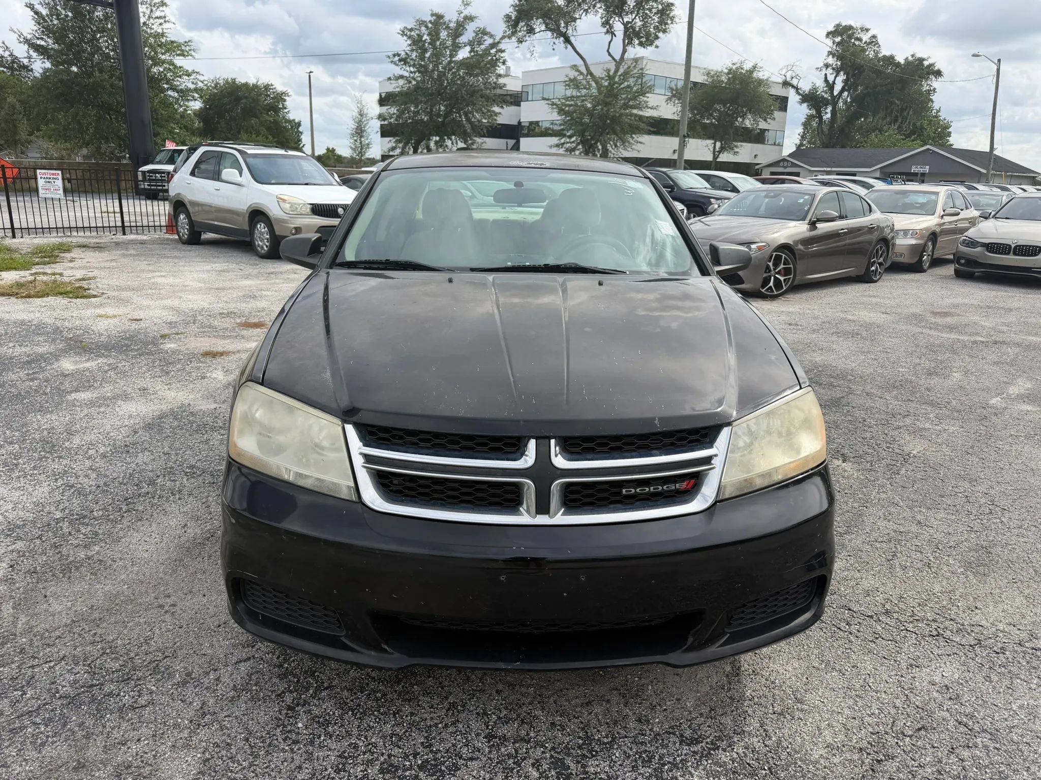 Used 2014 Dodge Avenger SE FWD image 3