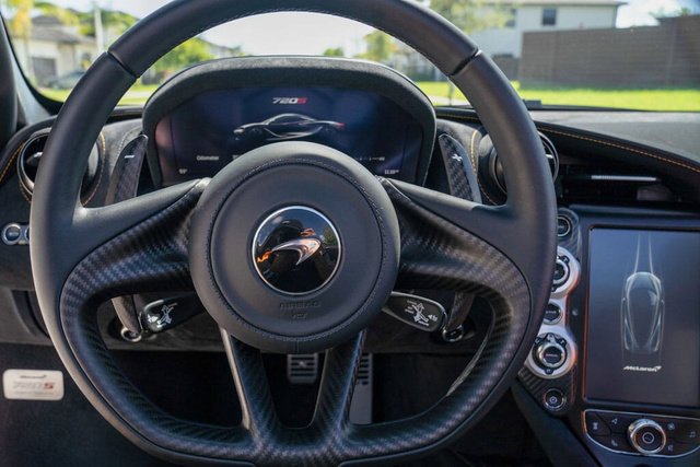 Used 2022 McLaren 720S Spider image 50