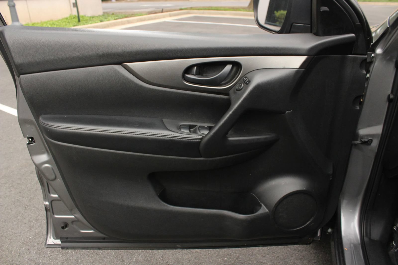 Used 2020 Nissan Rogue Sport S AWD/4WD image 16