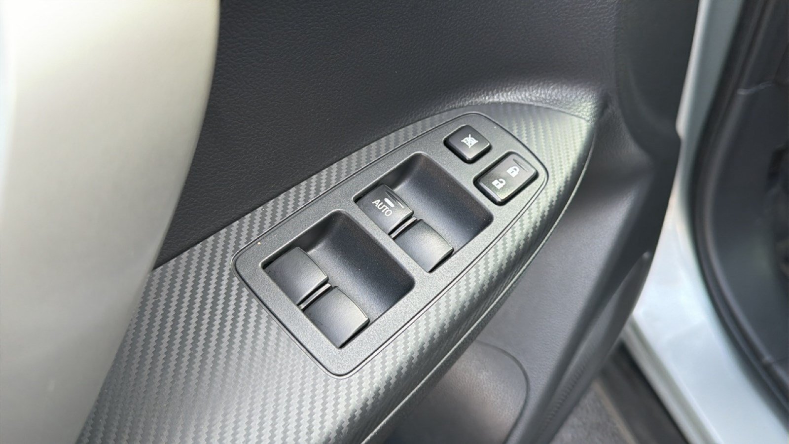 Used 2023 Mitsubishi Eclipse Cross SE AWD/4WD image 12