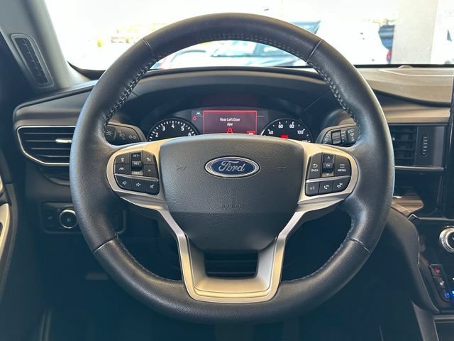 Used 2024 Ford Explorer Limited w/ Limited Technology Package AWD/4WD image 9