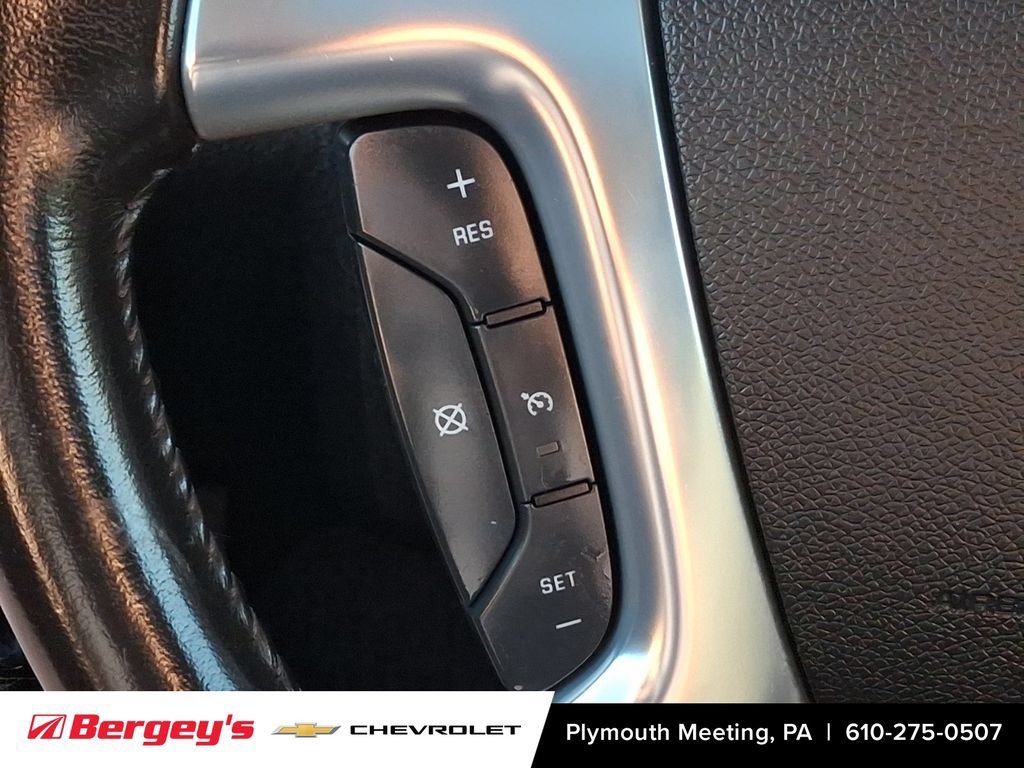 Used 2017 Chevrolet Traverse LT w/ Style and Technology Package AWD/4WD image 25