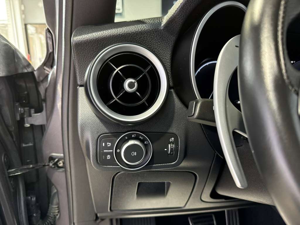 Used 2024 Alfa Romeo Stelvio Sprint RWD image 22