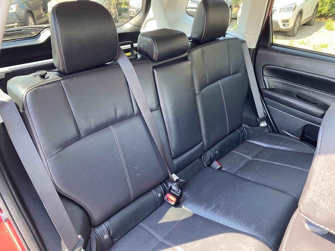 Used 2017 Subaru Forester 2.5i Touring AWD/4WD image 15