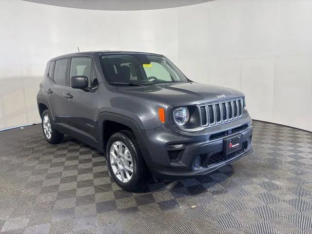 Certified 2023 Jeep Renegade Latitude AWD/4WD image 1