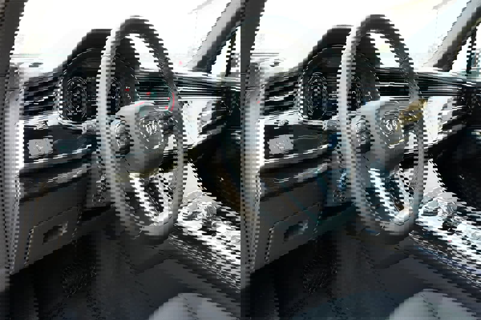 Used 2025 Audi Q7 3.0T Premium Plus image 16