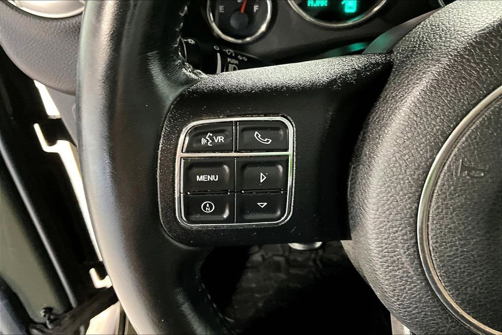 Used 2016 Jeep Wrangler Unlimited Rubicon w/ Connectivity Group image 24