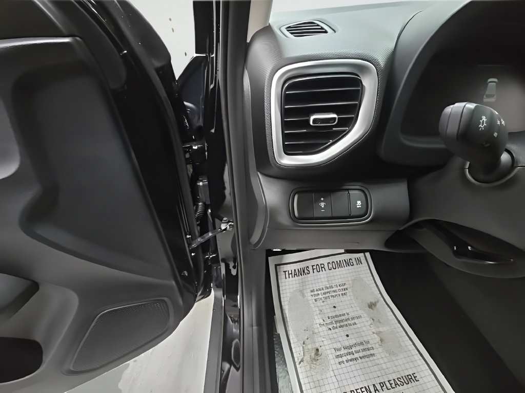 New 2026 Hyundai Venue SE FWD image 12