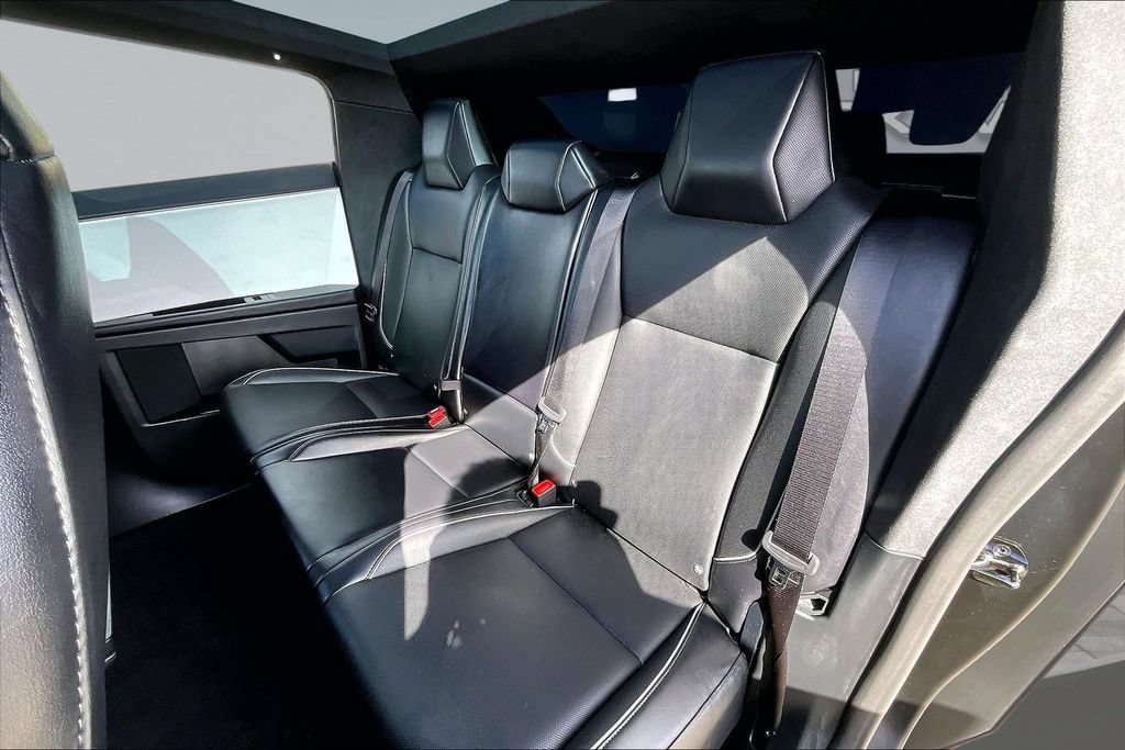 Used 2024 Tesla Cybertruck AWD Crew Cab image 26