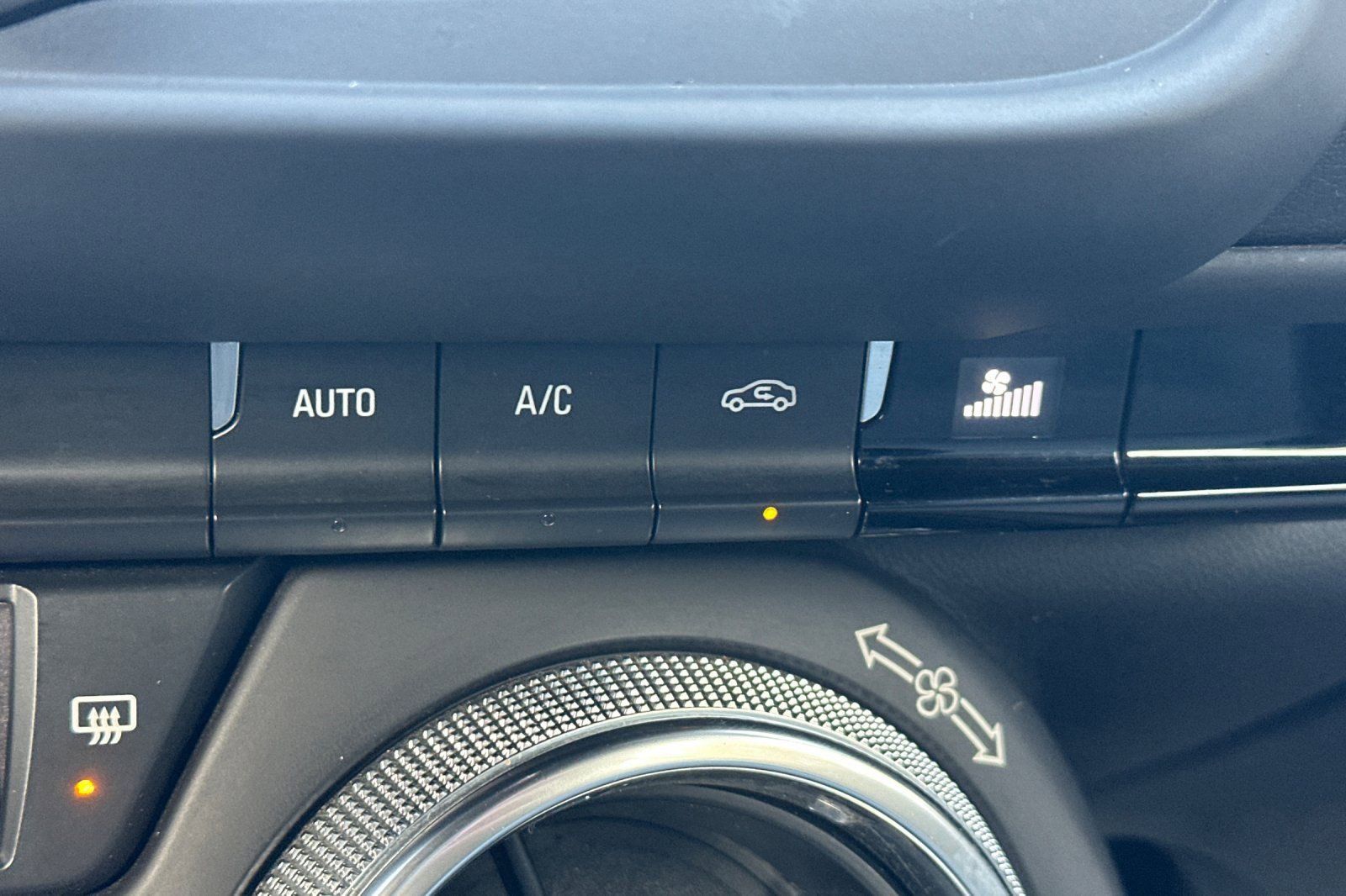 Used 2023 Chevrolet Camaro LT image 30