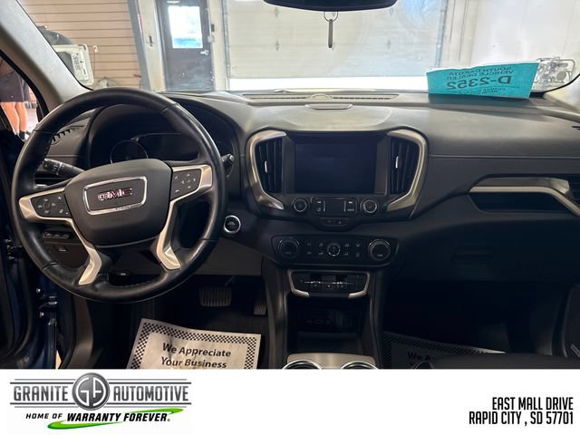 Used 2024 GMC Terrain Denali w/ Denali Premium Package AWD/4WD image 13
