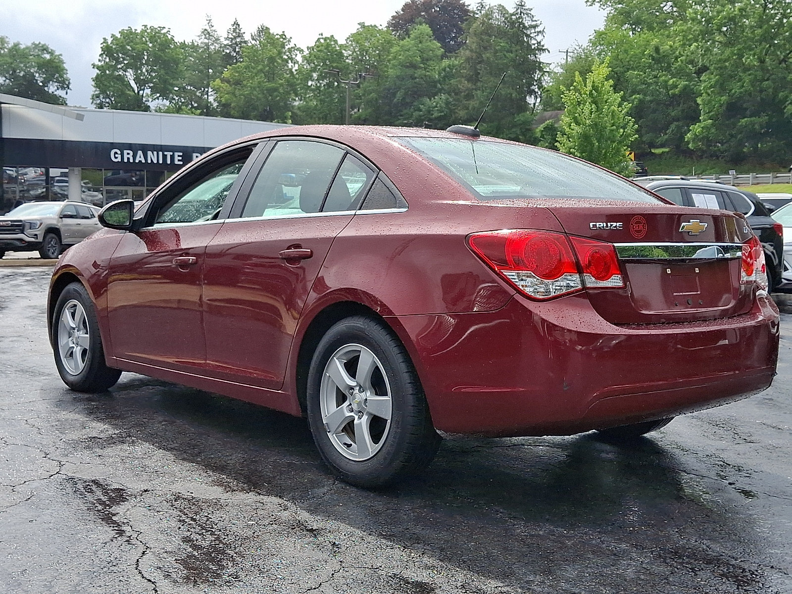 Used 2016 Chevrolet Cruze LT w/ Technology Package FWD image 4