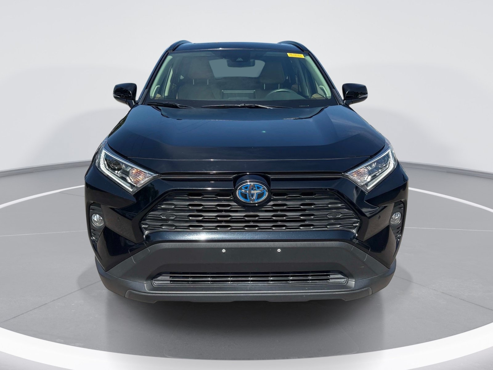 Used 2021 Toyota RAV4 XLE Premium AWD/4WD image 2