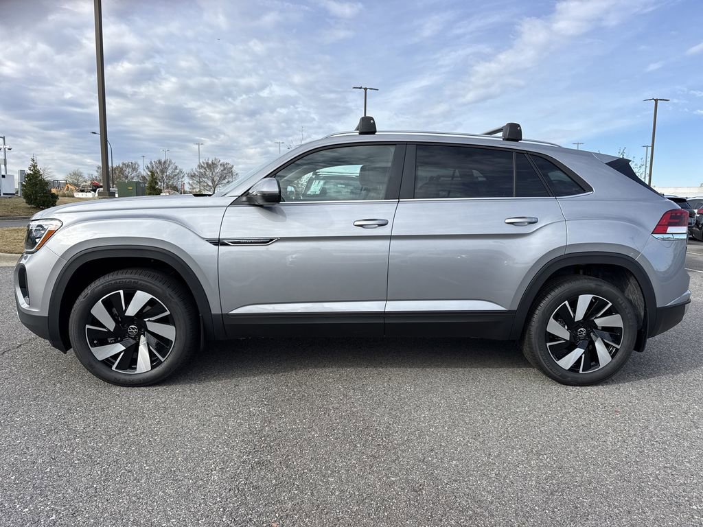 New 2026 Volkswagen Atlas Cross Sport SE image 2