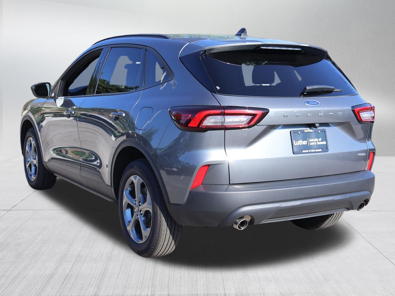 Used 2025 Ford Escape ST-Line AWD/4WD image 4