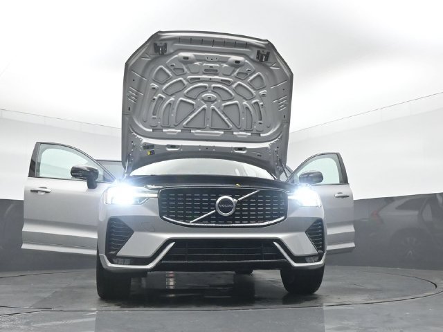 Used 2024 Volvo XC60 B5 Core AWD/4WD image 51