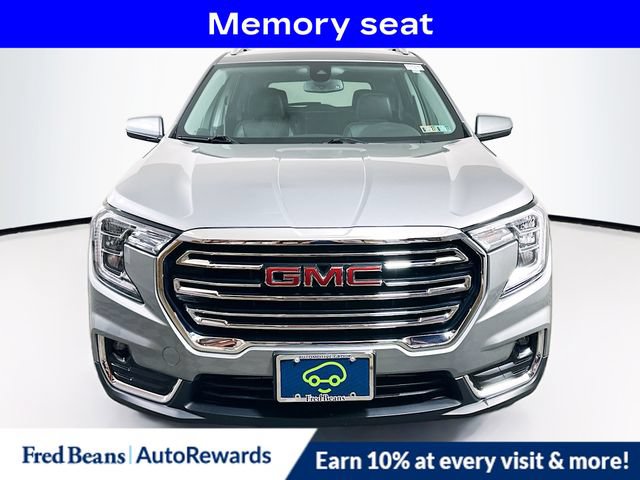 Used 2023 GMC Terrain SLT AWD/4WD image 2