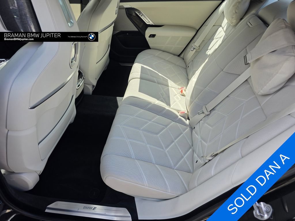 Certified 2023 BMW i7 xDrive60 w/ Parking Assistance Package AWD/4WD image 13