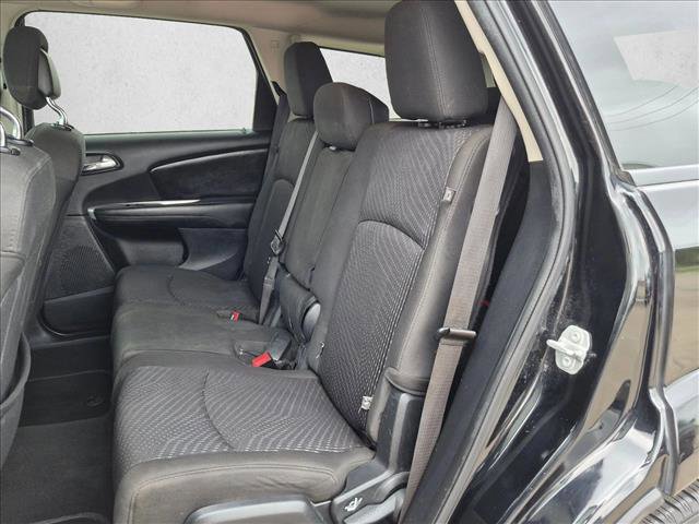 Used 2018 Dodge Journey SE w/ Connectivity Group FWD image 18