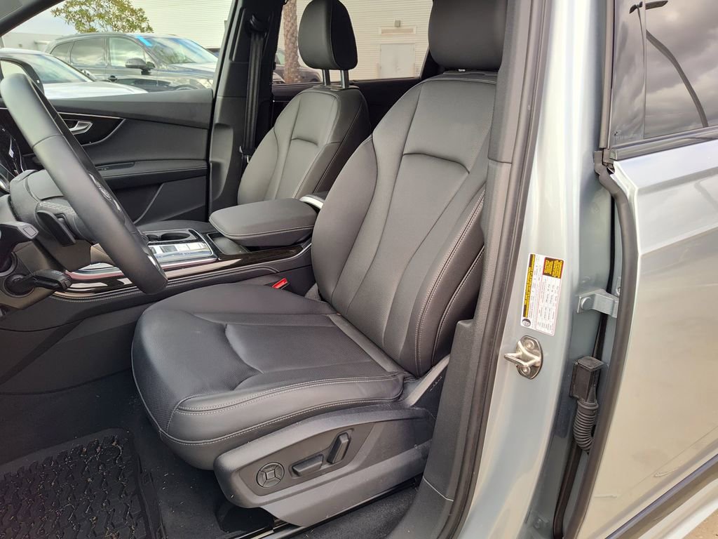 Used 2025 Audi Q7 3.0T Premium Plus w/ Premium Plus Package image 2