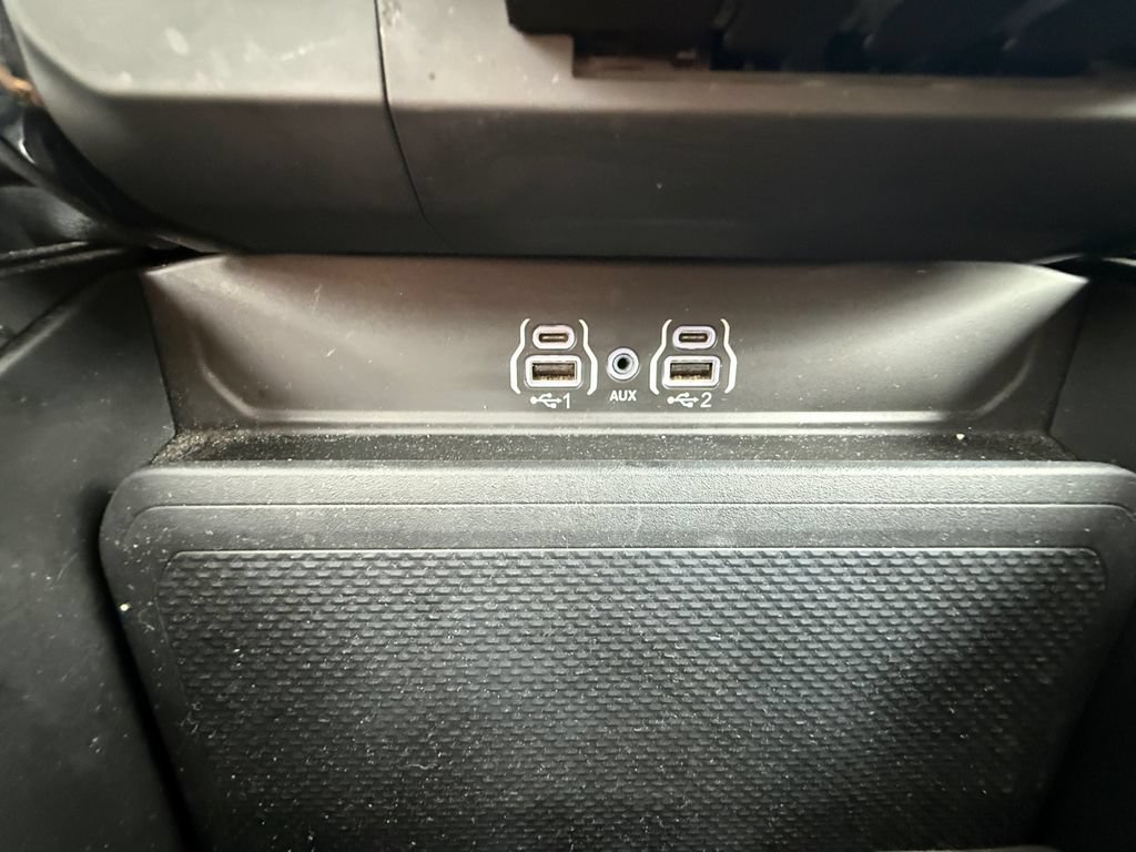 Used 2026 RAM 1500 Laramie AWD/4WD image 34