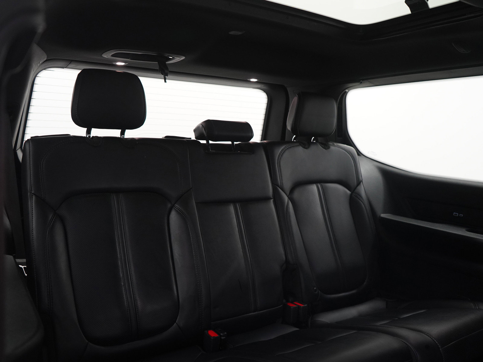 Used 2022 Jeep Wagoneer Series III w/ Premium Group I image 11