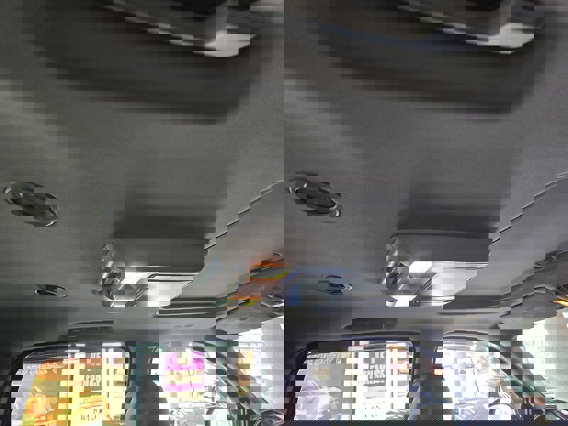 Used 2011 Cadillac Escalade ESV Luxury image 23