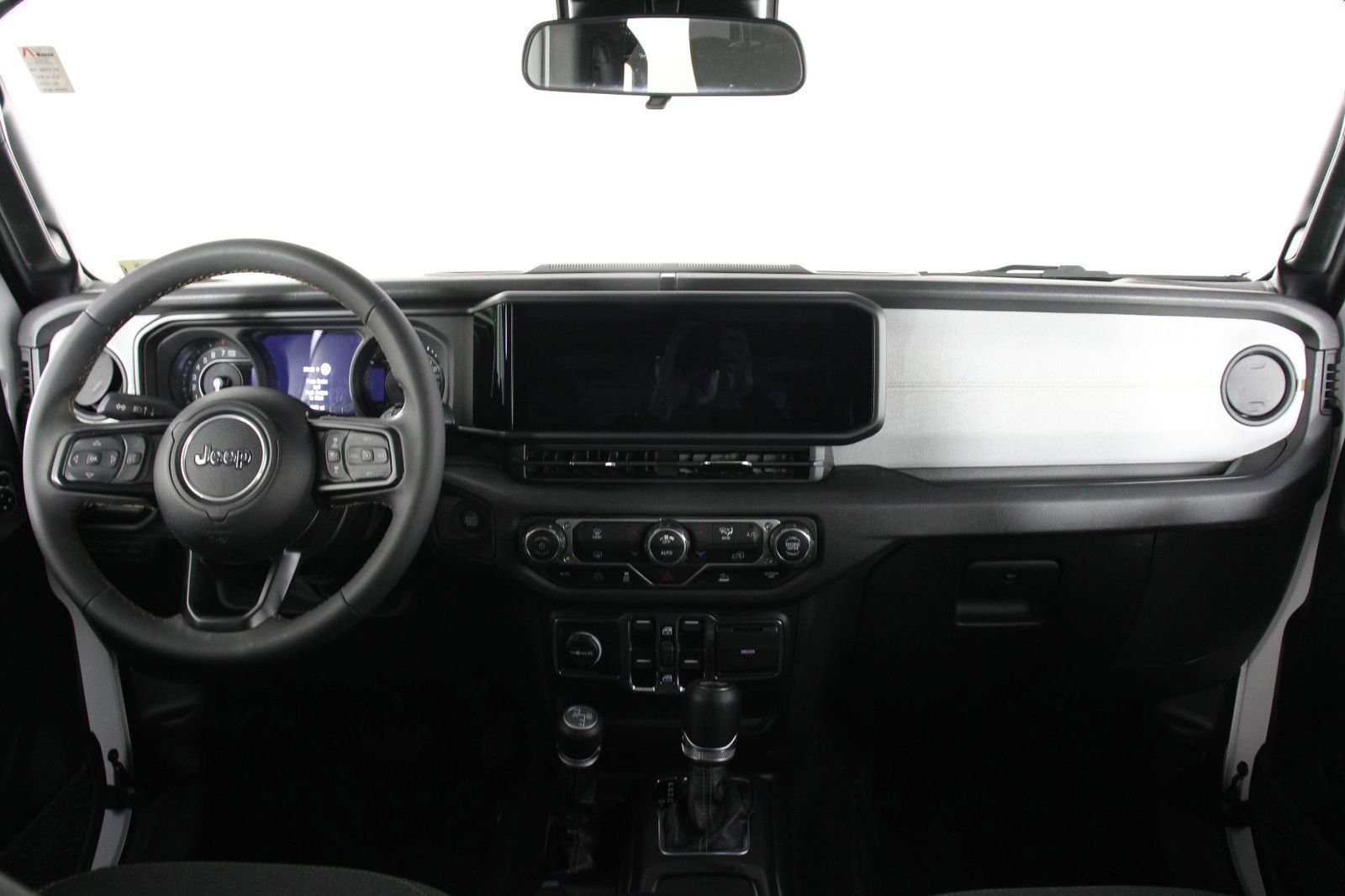 Used 2024 Jeep Wrangler Unlimited AWD/4WD image 7