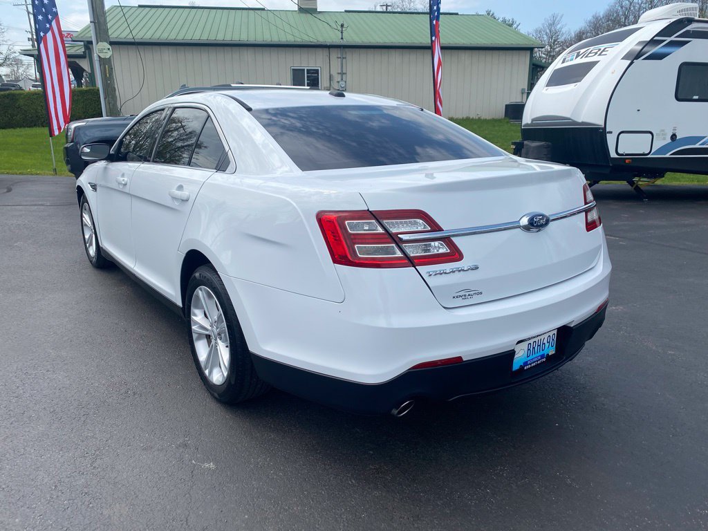 Used 2015 Ford Taurus Limited FWD image 7
