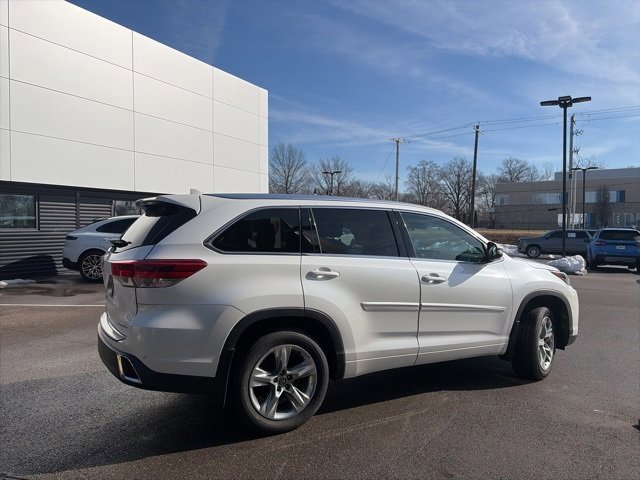 Used 2017 Toyota Highlander Limited w/ Protection Package #3 image 3