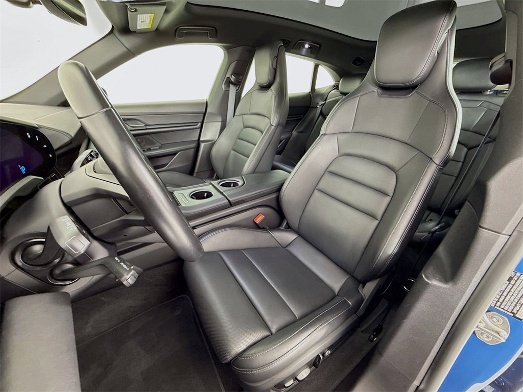 Used 2022 Porsche Taycan 4 Cross Turismo image 5