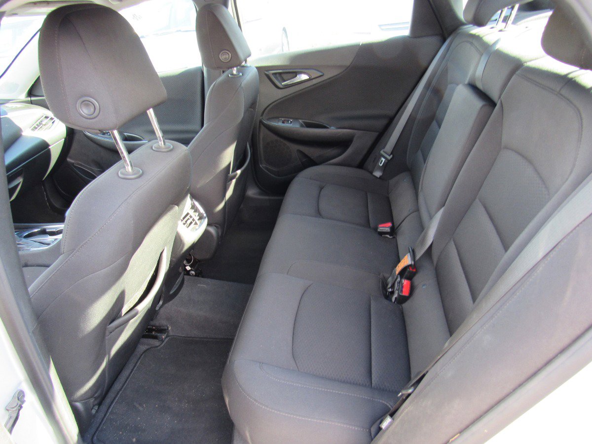 Used 2020 Chevrolet Malibu LT image 8