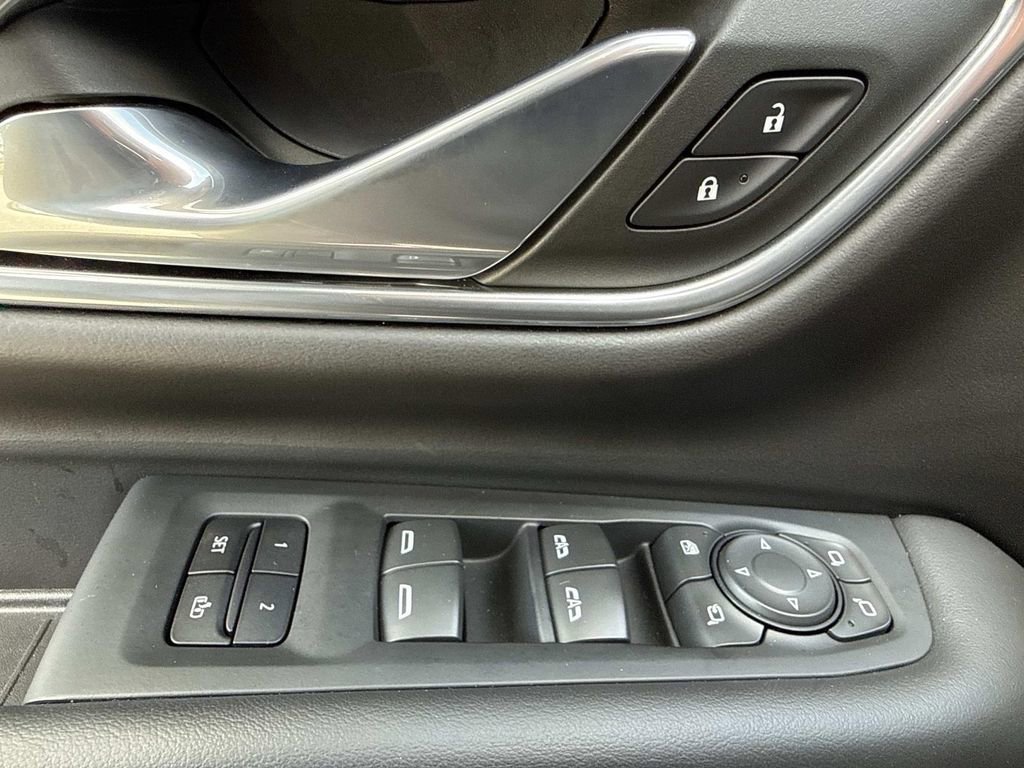 Used 2022 Chevrolet Tahoe RST w/ Luxury Package image 20