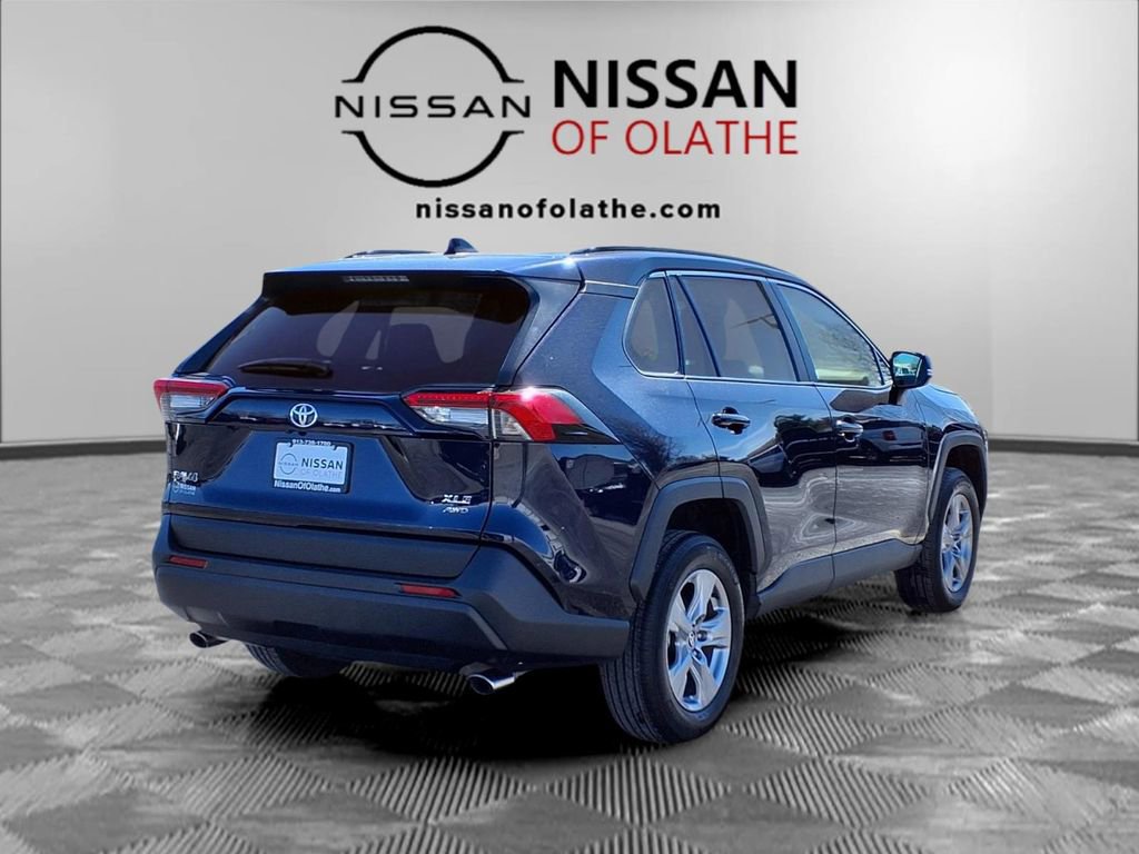 Used 2025 Toyota RAV4 XLE AWD/4WD image 28
