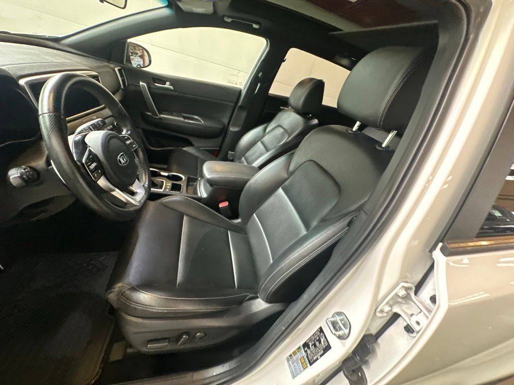 Used 2022 Kia Sportage Nightfall Edition AWD/4WD image 9