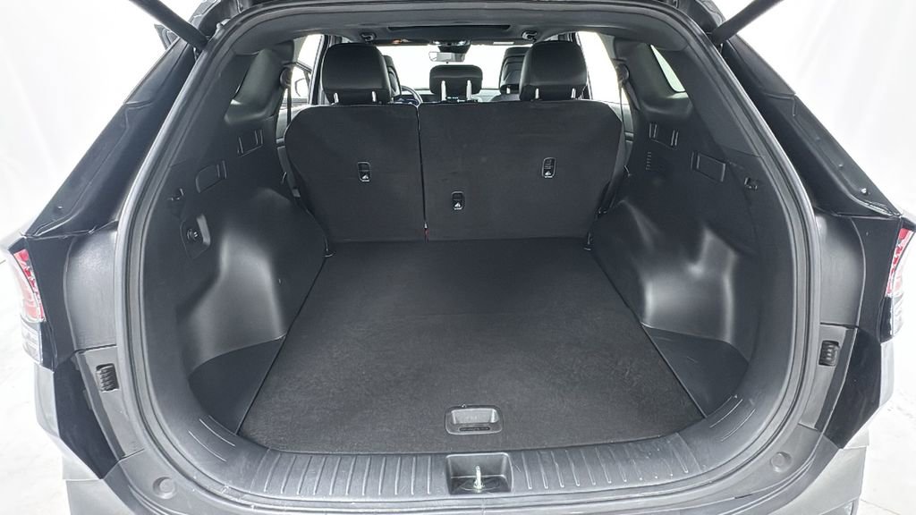 Used 2025 Kia Sportage X-Line w/ Premium Package image 15