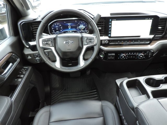Used 2025 Chevrolet Silverado 2500 LT w/ Trail Boss Package AWD/4WD image 26