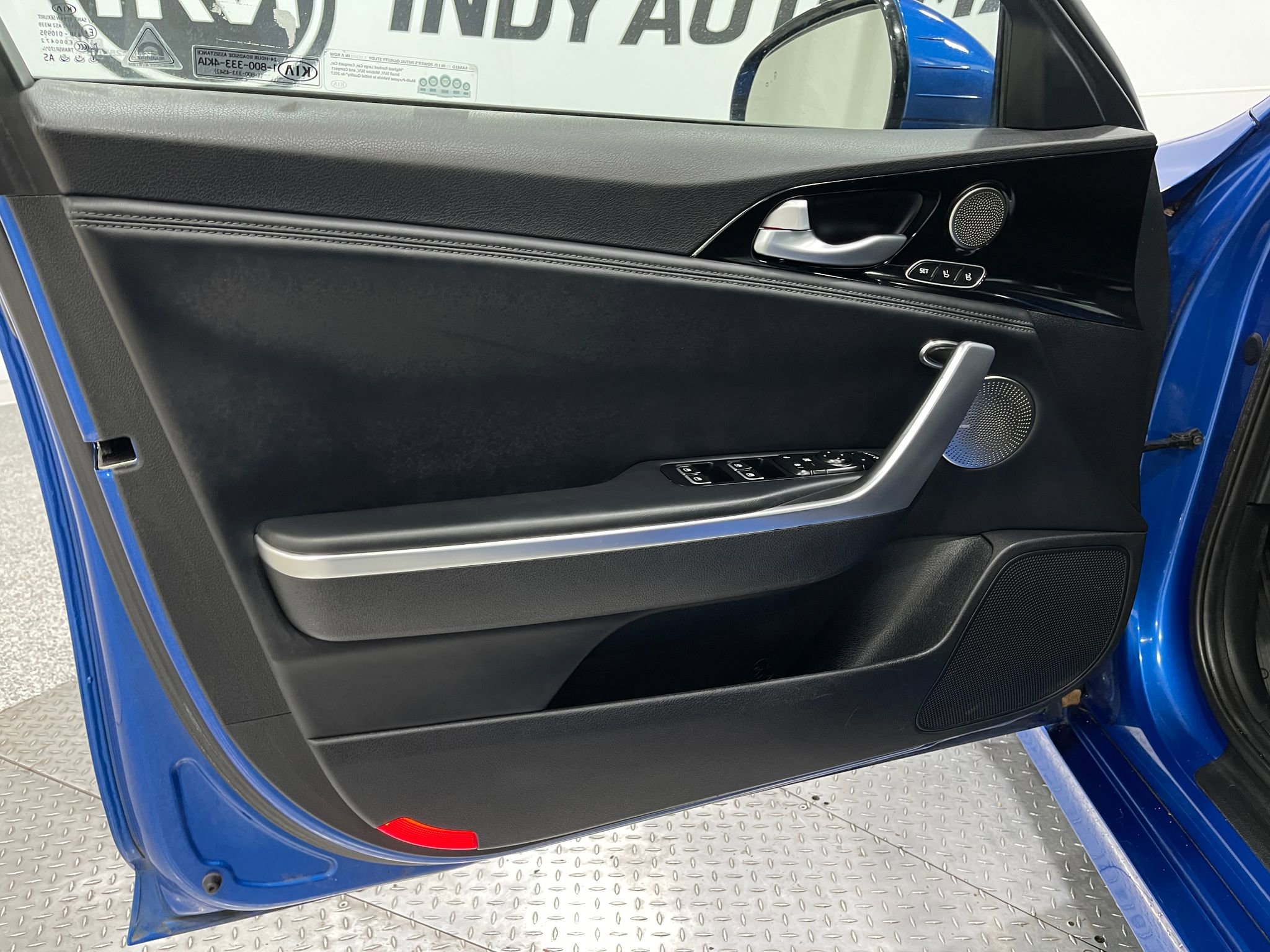 Used 2018 Kia Stinger Premium image 14