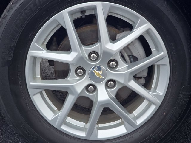 Used 2024 Chevrolet Equinox LT w/ LPO, Floor Liner Package FWD image 14