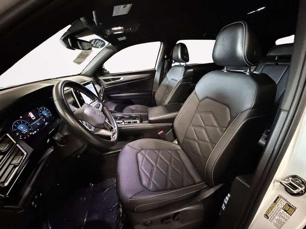 Used 2024 Volkswagen Atlas Cross Sport SE image 11