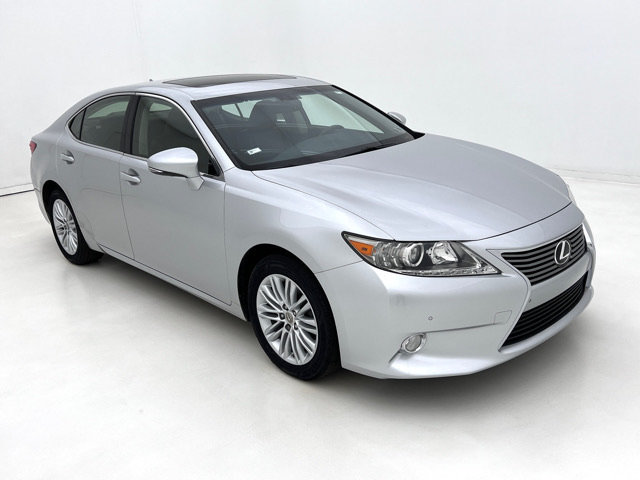 Used 2013 Lexus ES 350 w/ Luxury Pkg FWD image 2
