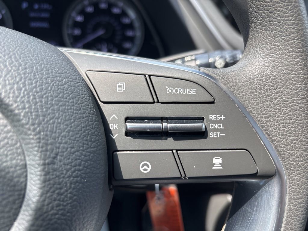 Used 2023 Hyundai Sonata SE w/ Cargo Package image 18