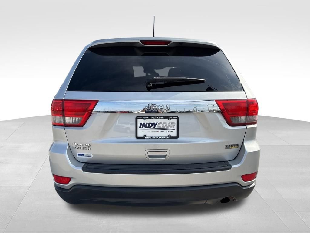 Used 2011 Jeep Grand Cherokee Laredo image 5