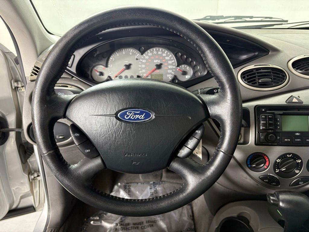 Used 2003 Ford Focus ZX5 Hatchback FWD image 21