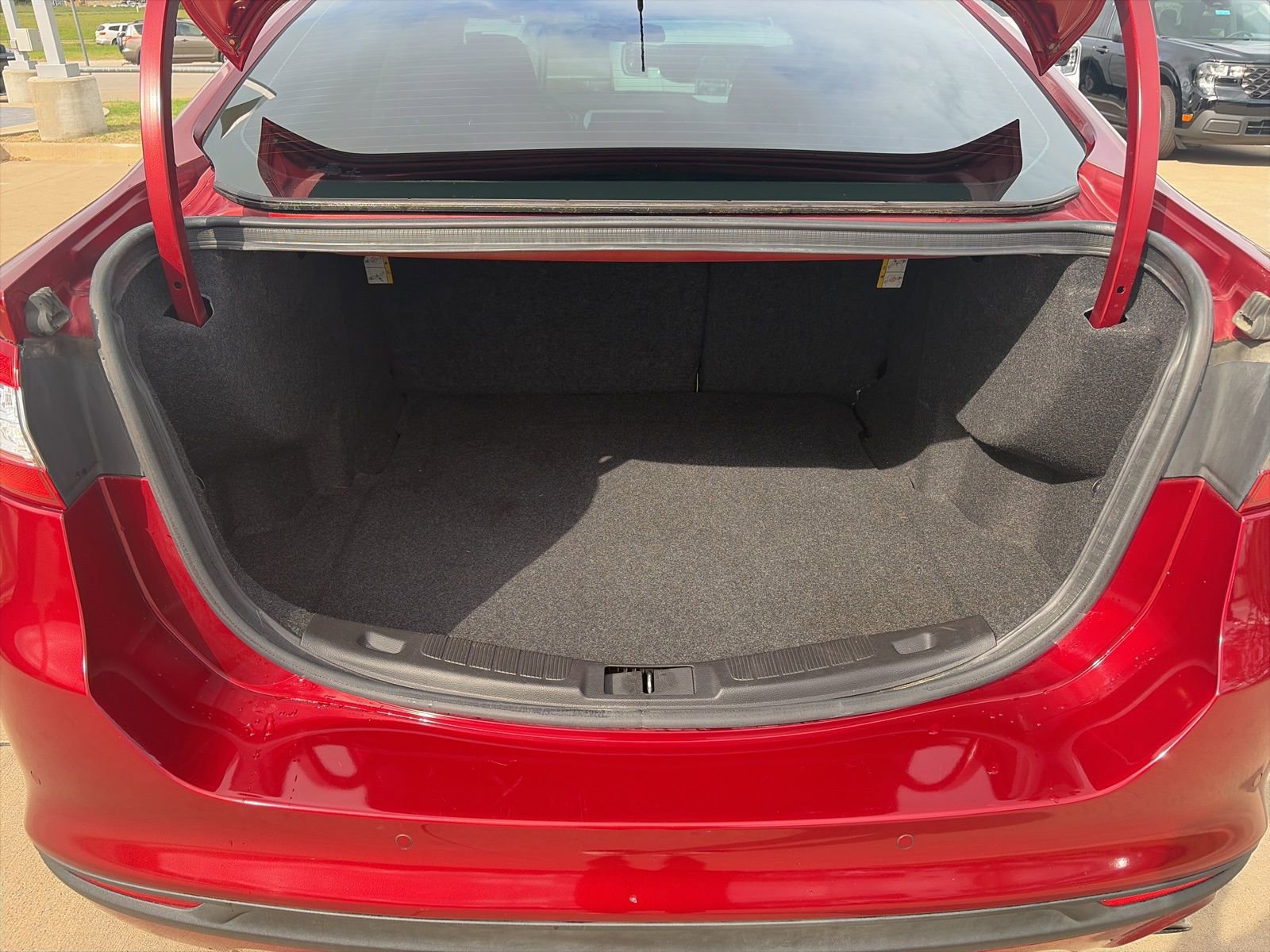 Used 2016 Ford Fusion SE image 26