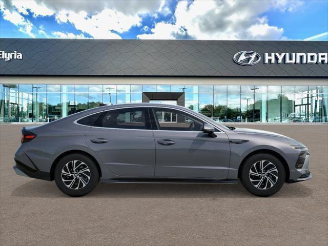 New 2026 Hyundai Sonata Blue FWD image 7
