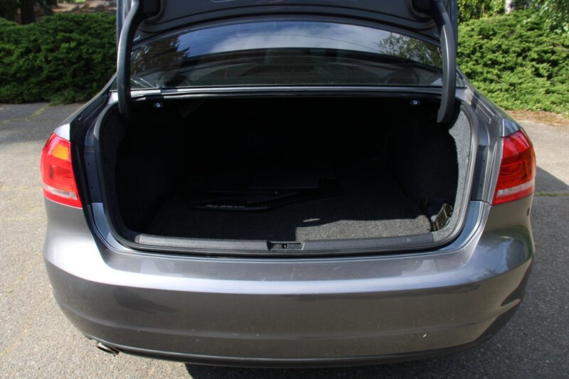Used 2013 Volkswagen Passat 2.5 SE FWD image 16